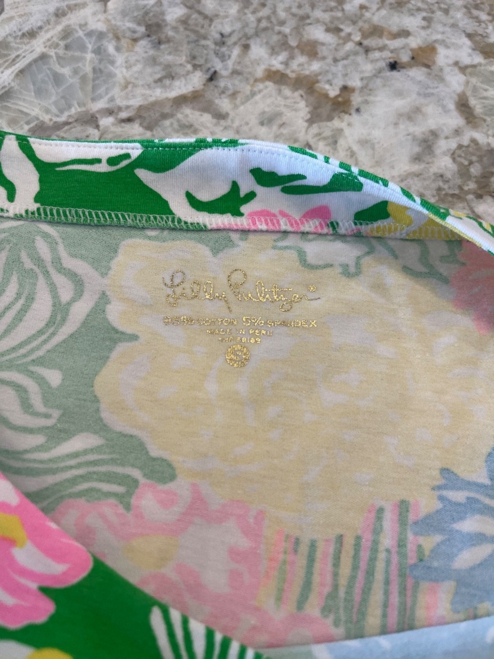 Lilly Pulitzer Waverly Top T-Shirt Lot of 2 Shirts S Tropical Resort Colorful - Picture 11 of 12